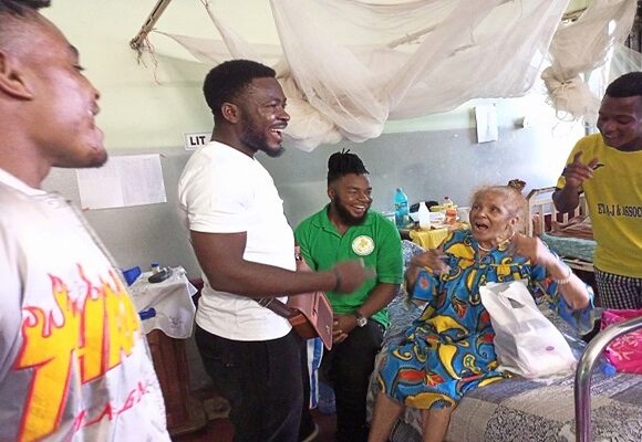 Putting a smile of the face of a paralyzed mother, Handicap Center Younde.